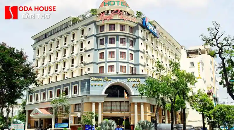 Dịch vụ ăn uống tại phòng (Room Service) ở khách sạn tình yêu Cần Thơ - 4