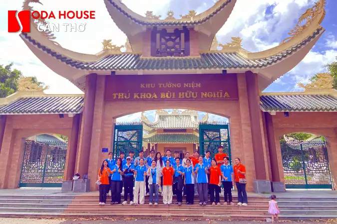 Mộ Thủ khoa Bùi Hữu Nghĩa: Di tích lịch sử tại Bình Thủy - 2
